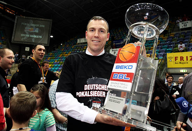 须建立在稳 须建立在稳